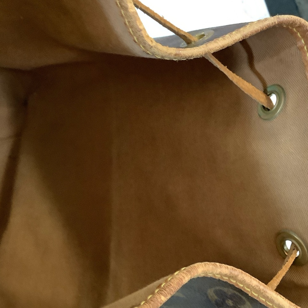 GUC Louis Vuitton Montsouris GM Backpack - Picture 14 of 15